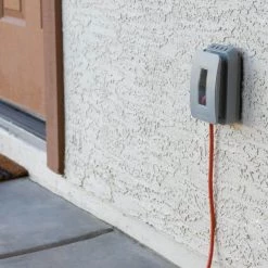 1-Gang Extra Duty Non-Metallic Low Profile While-In-Use Weatherproof Cover Horizontal/Vertical Receptacle Cover, Gray by Commercial Electric -Eaton Sales gray commercial electric covers wcwr1pg 31 1000