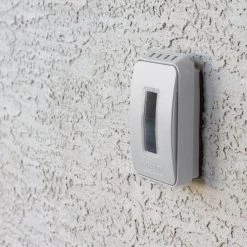 1-Gang Extra Duty Non-Metallic Low Profile While-In-Use Weatherproof Cover Horizontal/Vertical Receptacle Cover, White by Commercial Electric -Eaton Sales white commercial electric covers wcwr1pw 4f 1000